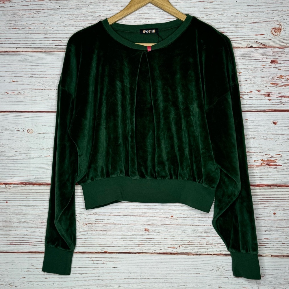 NWT Suzie Suzi Kondi Front Pleat Velour Sweatshirt in Bottle Green Sz XS - Picture 2 of 11